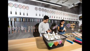 Read more about the article Choosing Badminton Equipment Based on Singles or Doubles Play